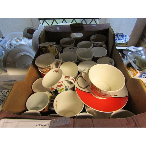 2131 - A large quantity of miscellaneous ceramics, mainly contemporary including three blue and white, tran... 