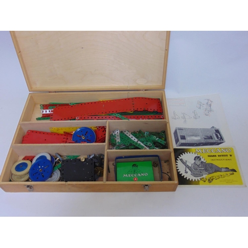 84 - Vintage wooden Meccano parts box with hinged lid, top shows details of each part by reference number... 