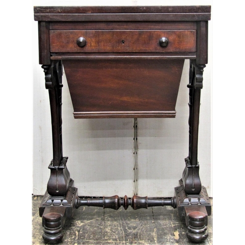 2797 - A late Regency period foldover top writing/work table with maroon coloured leather writing surface, ... 