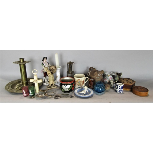 720 - A mixed miscellaneous lot comprising arts and craft style brass candlestick, with embossed drip tray... 