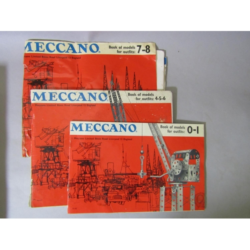 673 - Boxed Meccano Set No 8 consisting of 2 trays of Meccano pieces with 3 instruction booklets. CR: unch... 