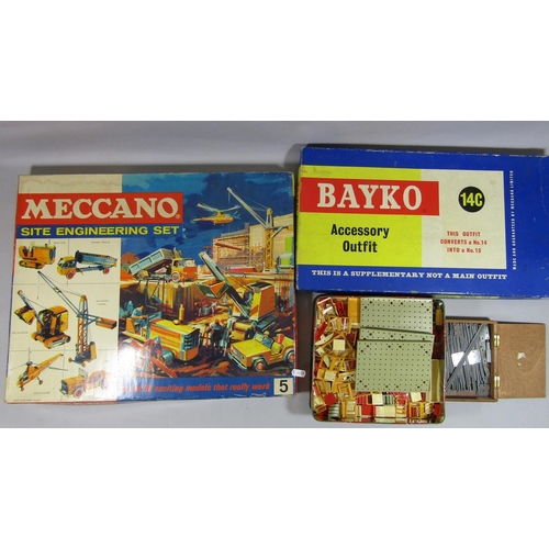 692 - Meccano boxed 'Site Engineering Set No 5', together with a boxed Bayko 'Accessory Outfit' kit 14C an... 