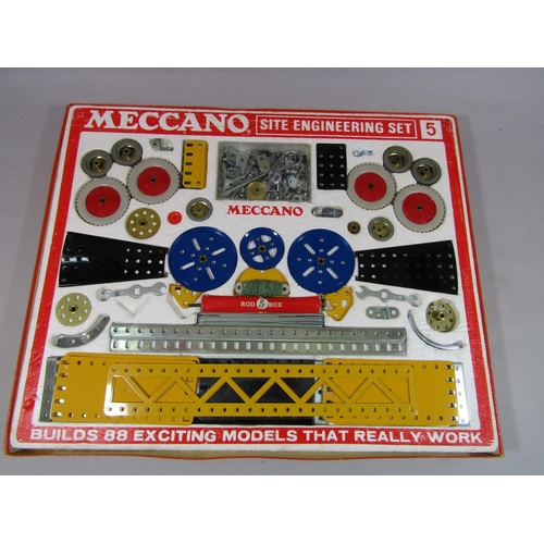 692 - Meccano boxed 'Site Engineering Set No 5', together with a boxed Bayko 'Accessory Outfit' kit 14C an... 