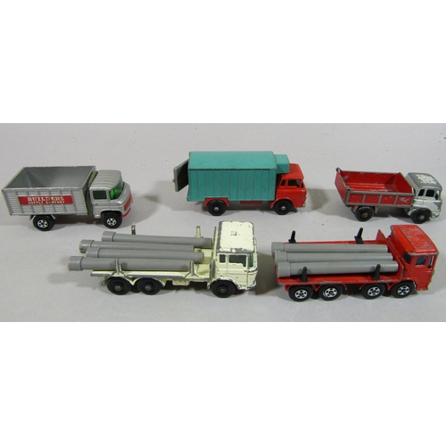 693 - Collection of model vehicles including 48 Matchbox cars in a Carry case and other vintage Lesney veh... 