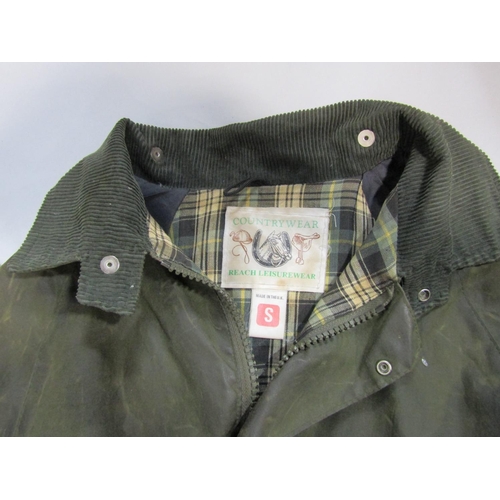 488 - 3 gents waxed country jackets including a Barbour 'Gamefair' in green with brown corduroy collar, si... 