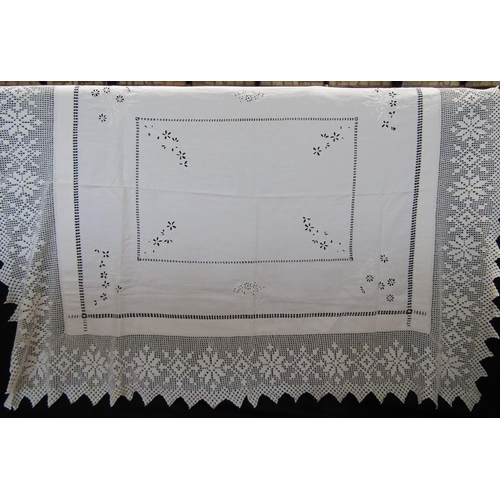 498 - Suitcase full of good quality white vintage table cloths including 4 large white cloths with crochet... 