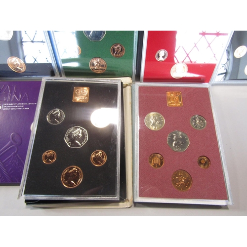 471 - Cased proof coinage 1971, 1972, 1973, 1974, 1975, 1976, 2 x 1977, 1978, 1979 and 1981, all 50p to ha... 