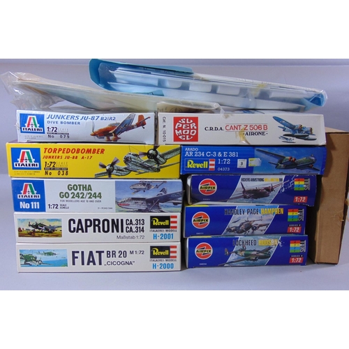 682 - 13 model aircraft kits of WW2 bombers including kits by Revell, Italaeri, Airfix, Supermodel, Contra... 