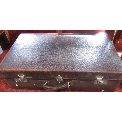 523 - Good large vintage hide travelling trunk, the hinged lid enclosing a trayed tier and fitted interior... 