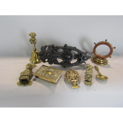 605 - Collection of mainly brass door furniture to include a Shakespeare knocker, an imp knocker, a furthe... 