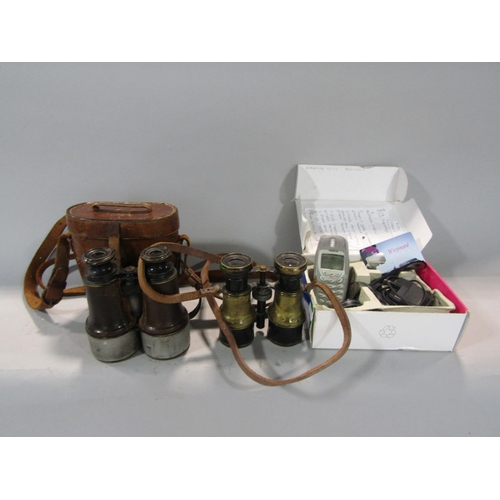 613 - Two pairs of vintage binoculars to include a cased leather clad pair, together with a further Nokia ... 