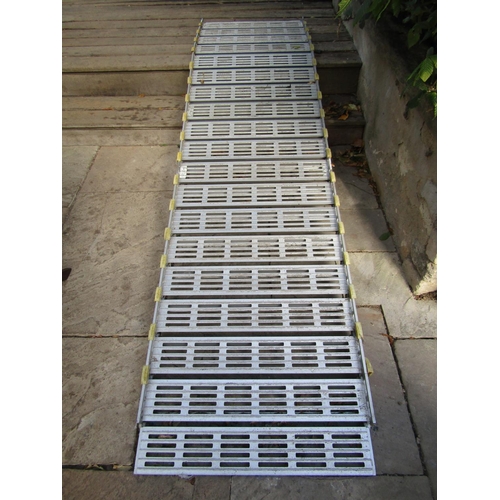 86 - A high specification rolling ramp of 18 sections, 76cm wide, 300cm long