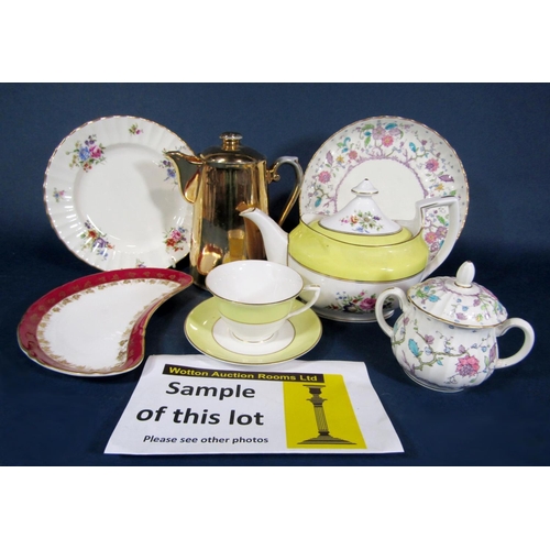 1078 - A collection of Royal Worcester Kashmir teawares comprising covered sugar bowl, further sugar bowl, ... 