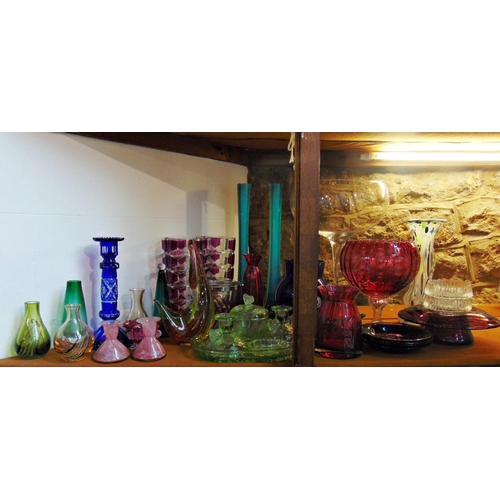 1134 - Mixed collection of coloured glass to include Mdina glass dish, further green glass dressing table s... 