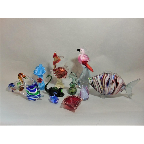 1152 - Collection of art glass to include an interesting Murano glass paperweight/dump in the form of a tro... 