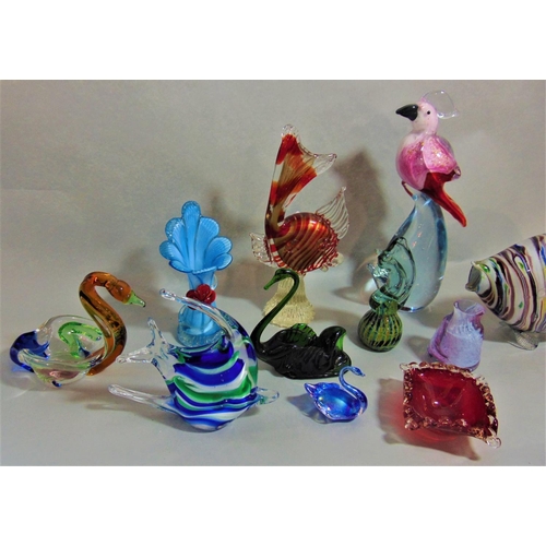 1152 - Collection of art glass to include an interesting Murano glass paperweight/dump in the form of a tro... 