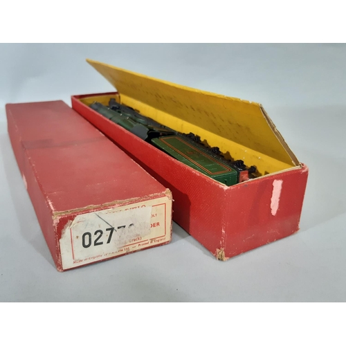 48 - Collection of Hornby OO gauge railway items including the following boxed models; 'Denbigh Castle' 4... 