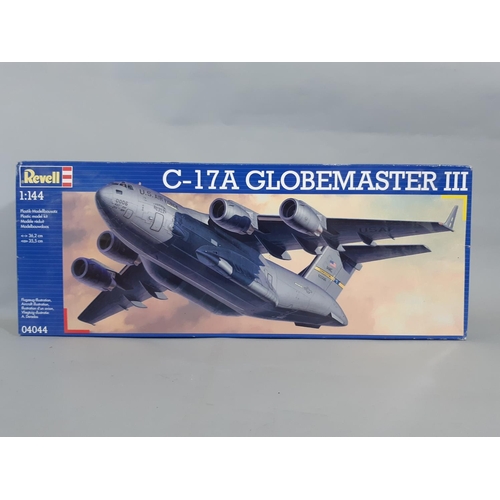 62 - 6 model aircraft kits of 1:44scale transport planes and spacecraft, all unstarted and with sealed co... 