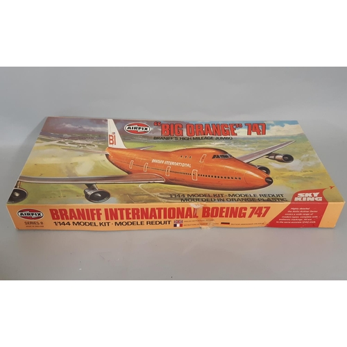 62 - 6 model aircraft kits of 1:44scale transport planes and spacecraft, all unstarted and with sealed co... 