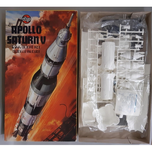 62 - 6 model aircraft kits of 1:44scale transport planes and spacecraft, all unstarted and with sealed co... 