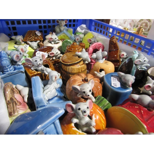 1117 - A collection of small ceramic models of cats and mice, together with a collection of various pill bo... 