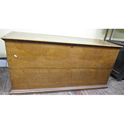 2762 - A substantial 19th century oak blanket chest of simple construction, exposed dovetails, 140 cm wide