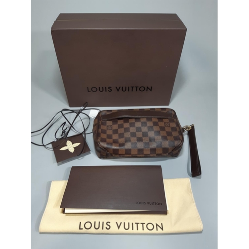 1550 - Louis Vuitton pouch bag 'St Paul' in Damier canvas with a single wrist strap. Includes soft bag, doc... 