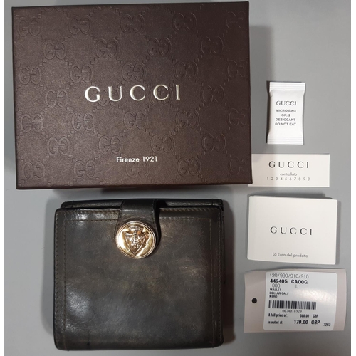 1553 - Leather wallet by Gucci in grey calfskin with box and Gucci packaging