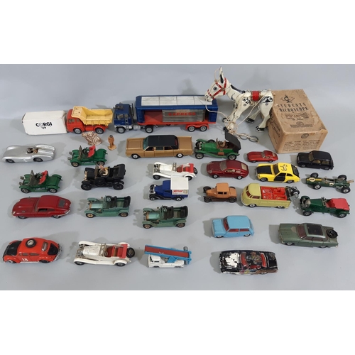 72 - Collection of unboxed model vehicles including Corgi Lincoln  Continental, VW recovery truck, VW 120... 