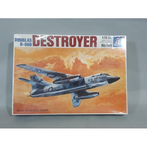 77 - 7 model aircraft kits, all 1:72 scale models of jets,  appear to be un-started, some in sealed cello... 