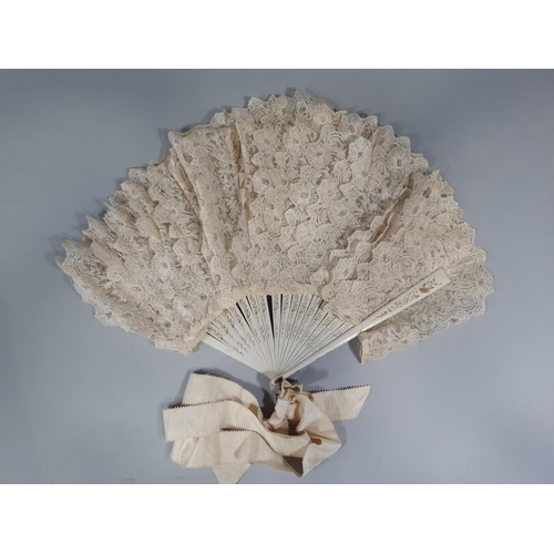 1543 - Vintage brise lace fan with painted wooden guards and sticks, each stick supporting a wide lace band... 