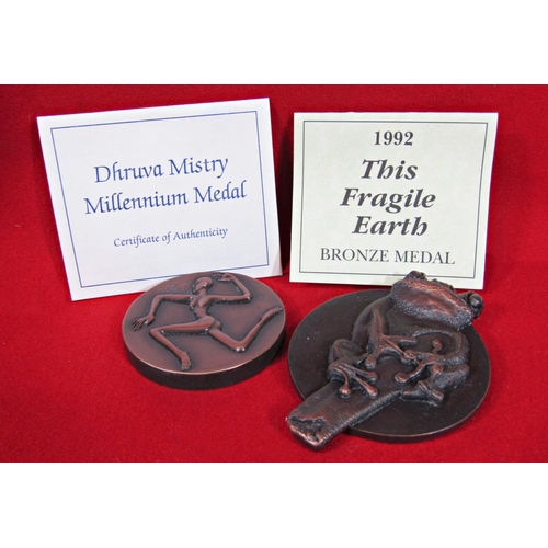 440 - Bronze medallion - The Spirit of the Millennium by Dhruva Mistry limited 1,0-00 copies.  1992 This F... 