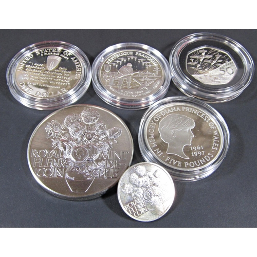 441 - Mixed coinage/medallions.  Princess Diana silver proof memorial £5 coin, Fleur de Coin Club in silve... 