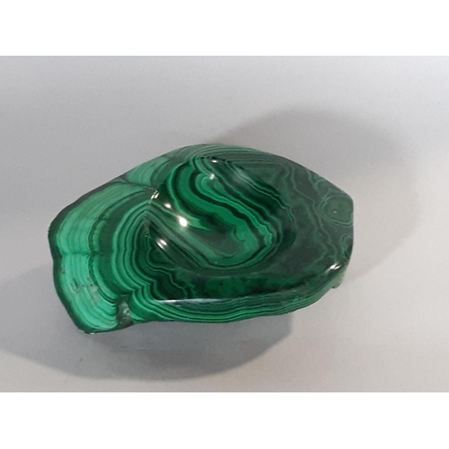 450a - A polished Malachite ashtray/pin dish 12cm x 9 cm approx