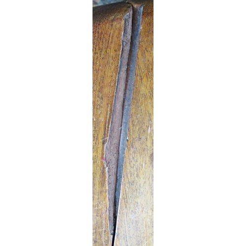 1541 - A Georgian mahogany pad foot dining table to seat six, 140cm long