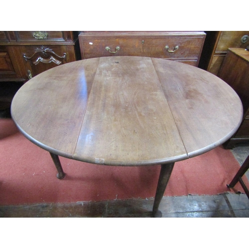 2418 - A Georgian mahogany pad foot dining table to seat six, 120cm max