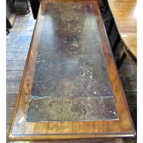 2426 - A Victorian mahogany pedestal writing desk of nine drawers, raised on plinth base, with inset leathe... 