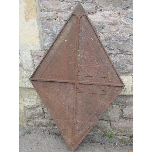 742 - A old heavy kite shaped cast iron Great Western Railway notice 126cm x 78cm