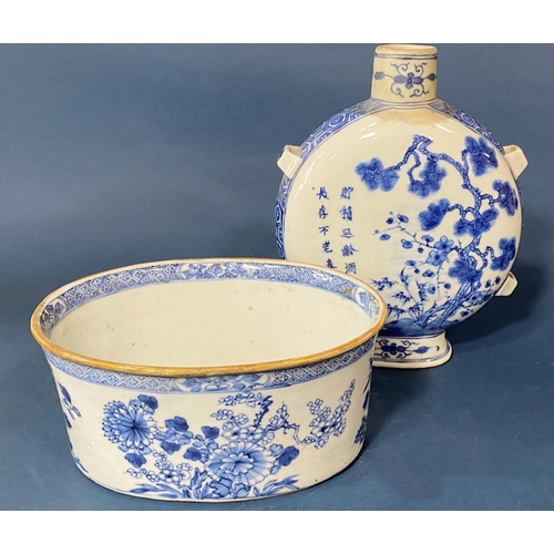 59 - Two pieces of Chinese blue and white porcelain to include: a pilgrim flask with calligraphy on both ... 