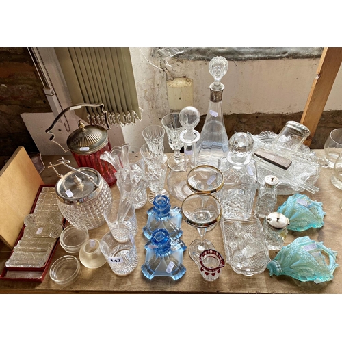 147 - A mixed selection of glass ware, including a tall modern decanter with a silver collar, a pair of pa... 