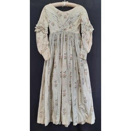 433 - 19th century Victorian day dress in printed cotton with fitted bodice, long sleeves, skirt gathered ... 