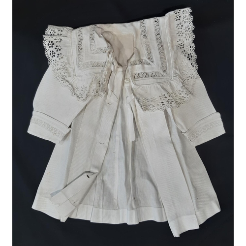 455 - Early 20th century baby/ child clothes including 4 white cotton baby gowns, Edwardian  starched jack... 