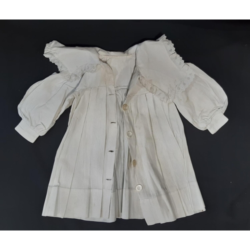 455 - Early 20th century baby/ child clothes including 4 white cotton baby gowns, Edwardian  starched jack... 