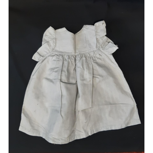 455 - Early 20th century baby/ child clothes including 4 white cotton baby gowns, Edwardian  starched jack... 