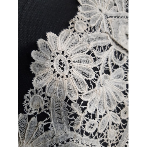 460 - Late 19th /early 20th century ladies lace and accessories including an embroidered net veil 240x47cm... 