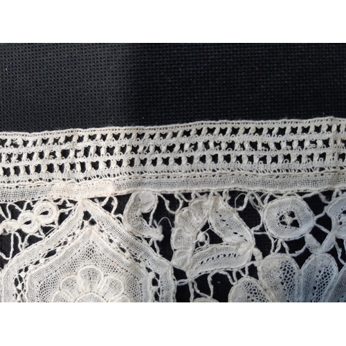 460 - Late 19th /early 20th century ladies lace and accessories including an embroidered net veil 240x47cm... 