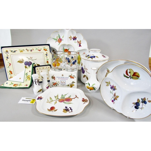 70 - A large collection of Worcester Evesham pattern oven to table wares comprising plates, tureens, dish... 