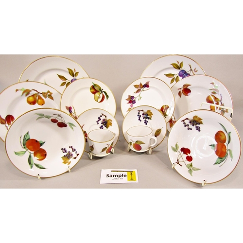 70 - A large collection of Worcester Evesham pattern oven to table wares comprising plates, tureens, dish... 