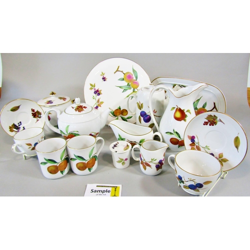 70 - A large collection of Worcester Evesham pattern oven to table wares comprising plates, tureens, dish... 