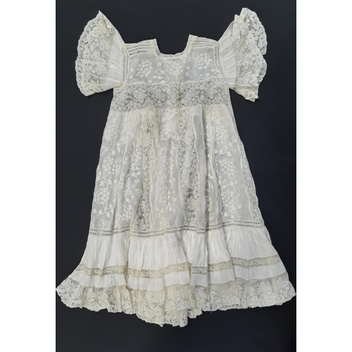 447 - Collection of late 19th/ early 20th century baby clothing comprising 6 white baby gowns, with variou... 